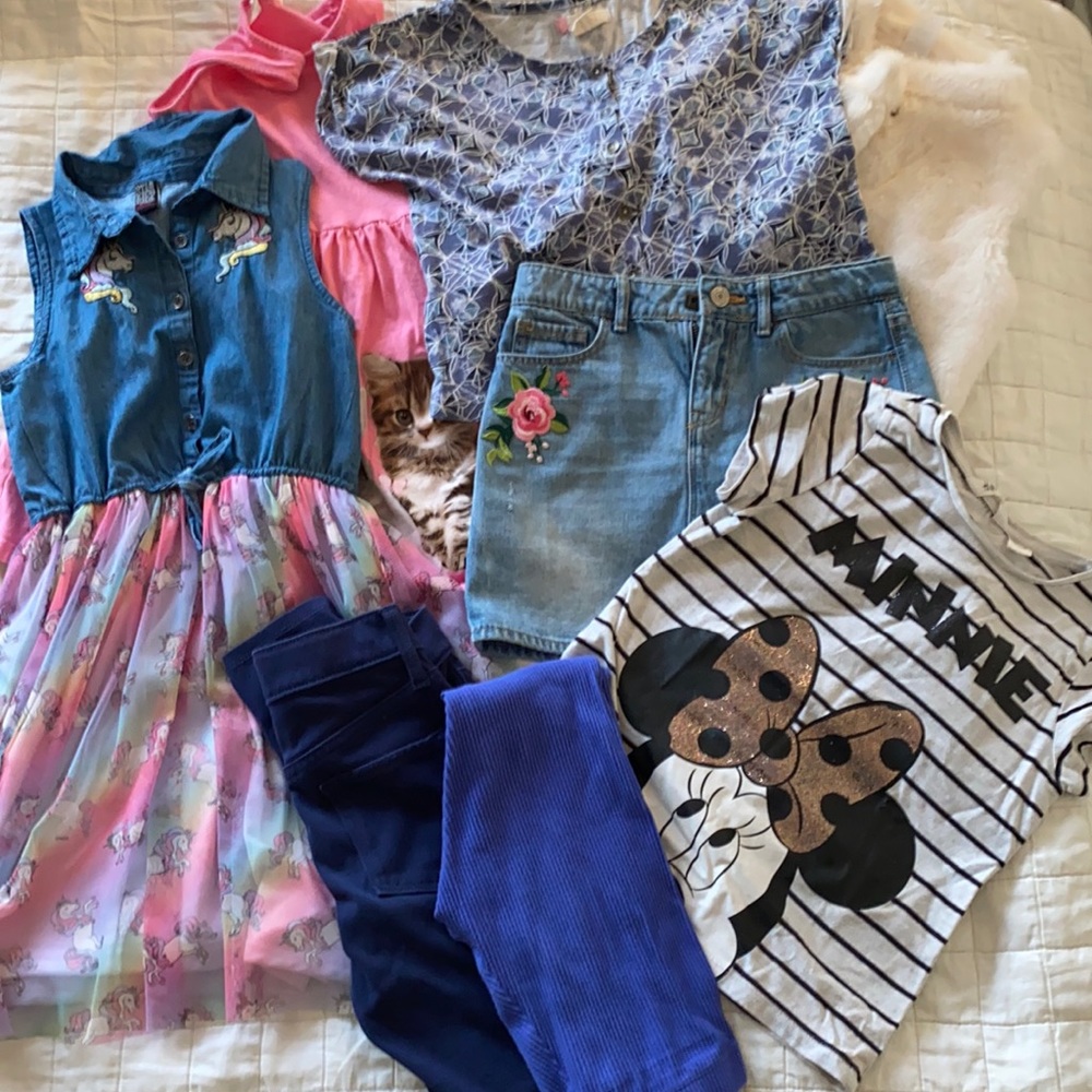 LOT: Girls sizes 6-8 GAP Kids, H&M, Old Navy